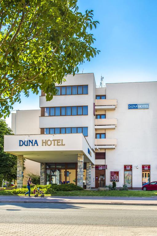 Duna Hotel 保克什 外观 照片